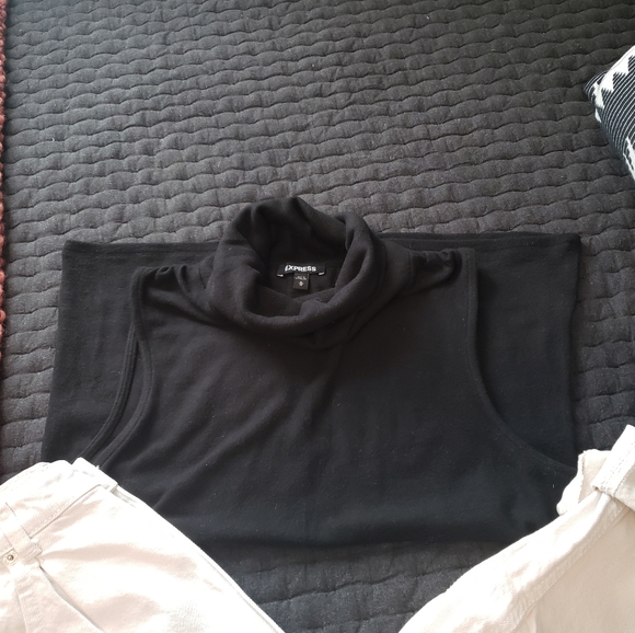 Express Mock Tank Top - Picture 3 of 6